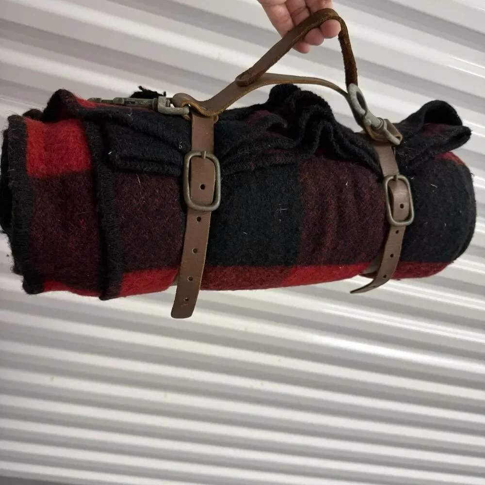 Vtg Marlboro Country Store Wool Blanket Buffalo Check Leather Brass Strap ~70x60